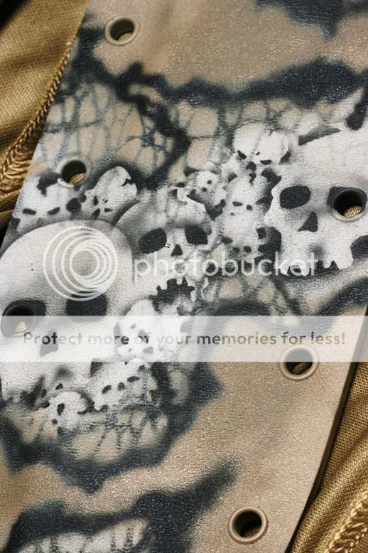 [Linked Image from i540.photobucket.com]